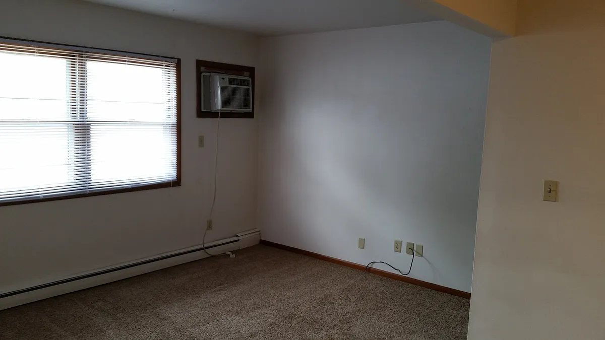 Building Photo - Cedar Crest Dr 321 - 8