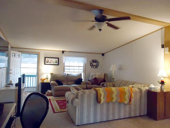 5th image of 9 Sargent Place #98