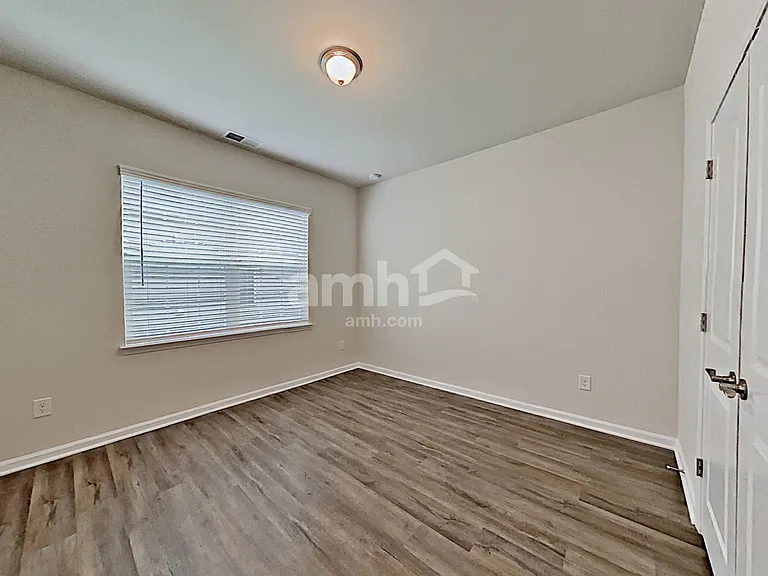 2415 Napa Valley Dr — Photo 10