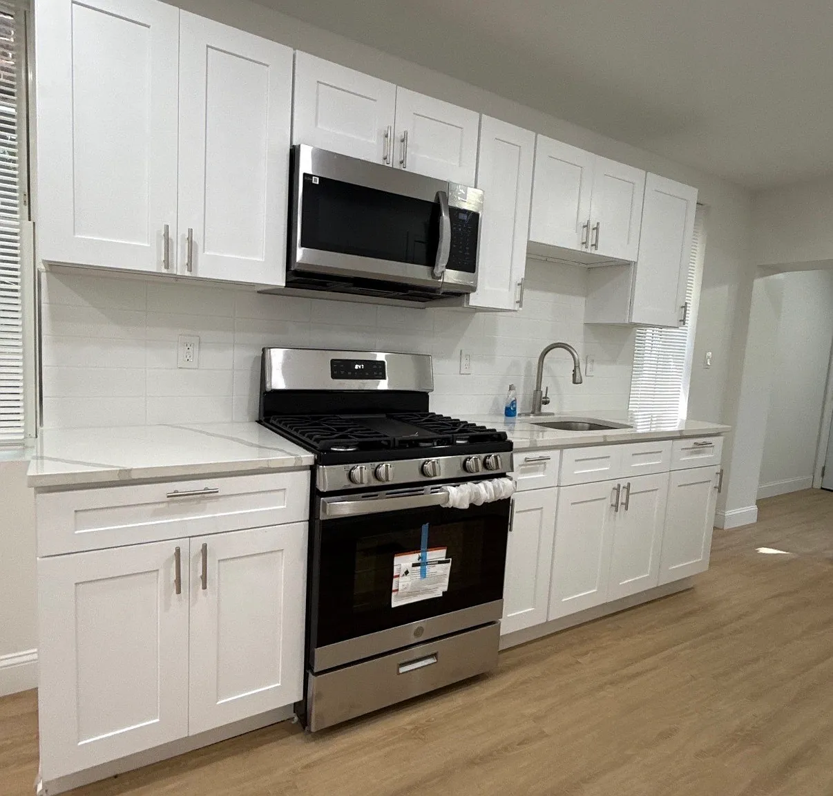 3 bed, 1200 sqft, $1,550 — Photo 1
