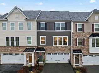 102 Rivulet Pl, Zelienople, PA 16063