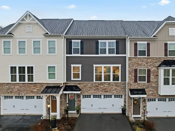 102 Rivulet Pl, Zelienople, PA 16063