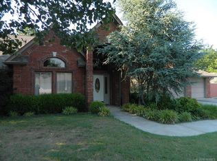 502 W 3rd Pl, Tahlequah, OK 74464