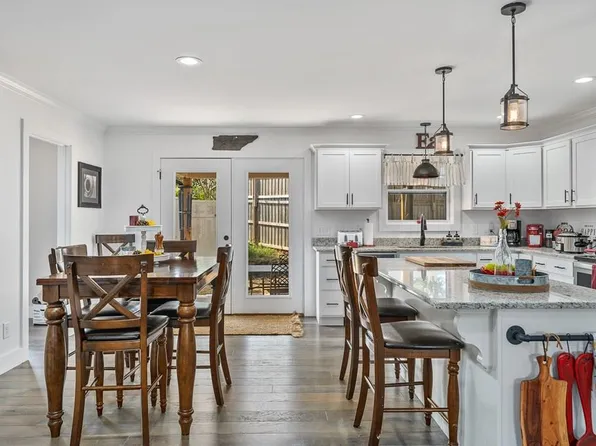 1431 Cobblestone Dr, Rickman, TN 38580