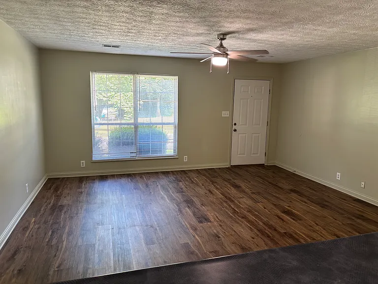1201 Berdine Way — Photo 5
