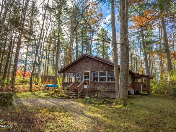 7 Birch Ln, West Stockbridge, MA 01266