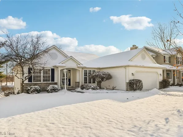 15139 Timber Ridge Dr, Middlefield, OH 44062