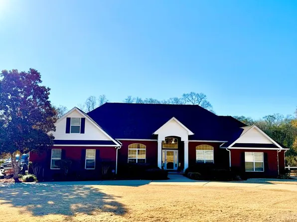 212 Shady Grove Ln, Midland City, AL 36350