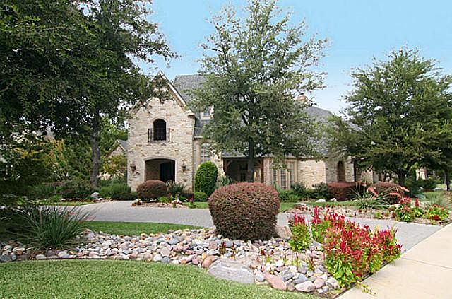 1st image of 3901 Wood Lake Dr