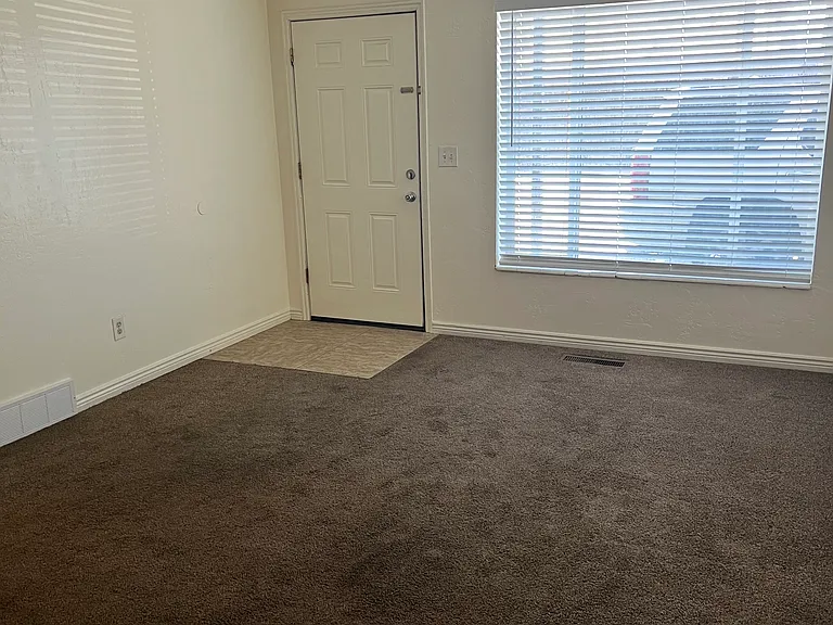 1054 N Victoria Way #1 — Photo 6