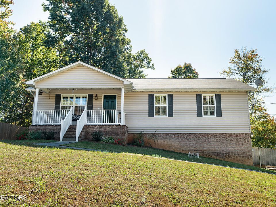 1st image of 665 Water Oak Dr