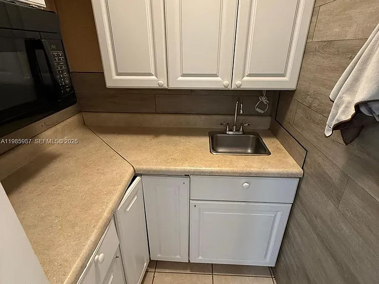 633 Mokena Dr #2 — Photo 6
