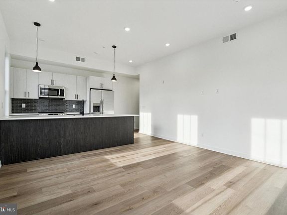 5th image of 1700 Frankford Ave #I