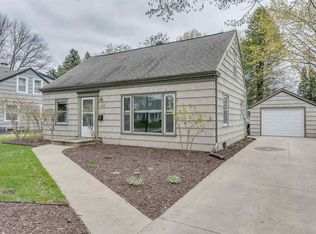 1702 S Connell St, Appleton, WI 54914