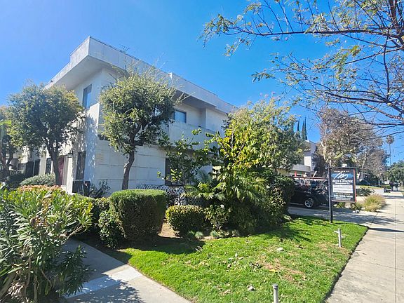 3rd image of 3747 Vinton Ave #B8