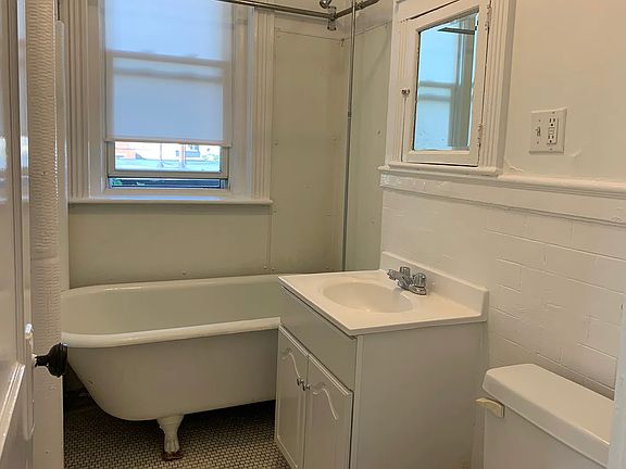 5th image of 119 Brainerd Rd APT 22