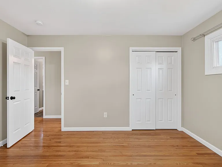 614 Park Ave — Photo 20