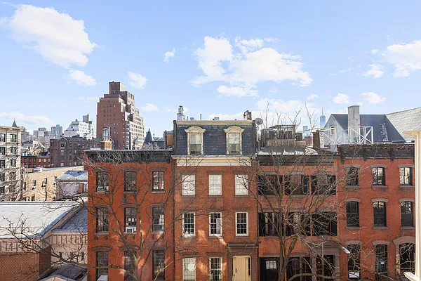 Sold by Compass | media 6