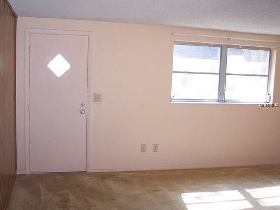 3rd image of 10032 Ohio Ave