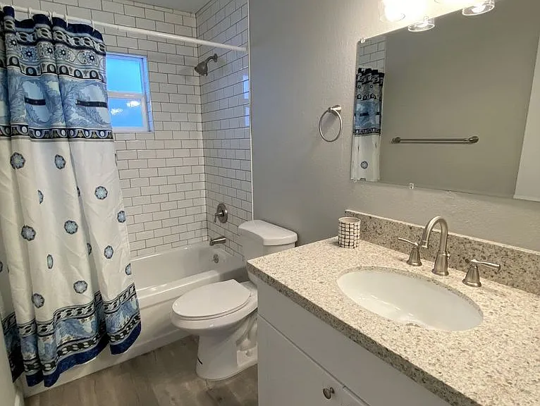 311 E Taylor St — Photo 10