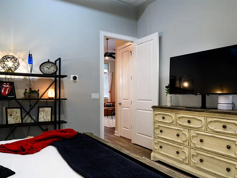 2105 Naomi St #B — Photo 17