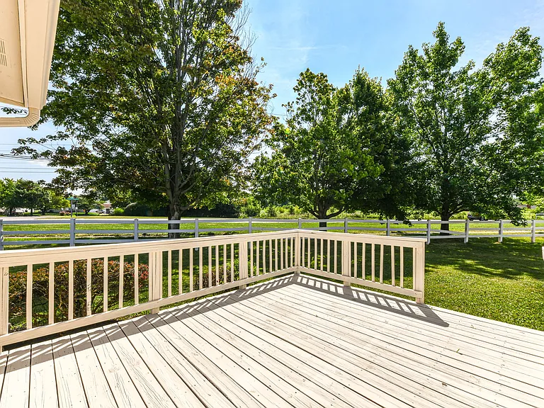 3933 Bergamot Ct — Photo 29