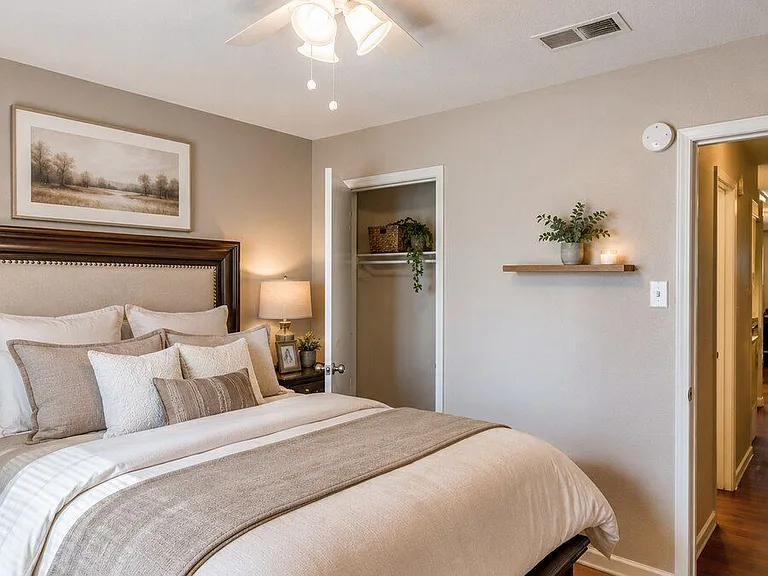 Residences at Overlook — Photo 90