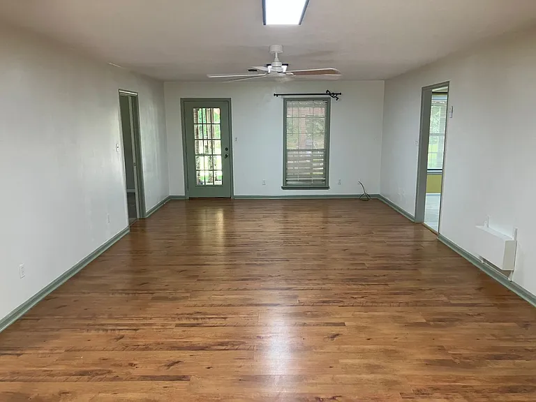 867 McNeece St — Photo 2