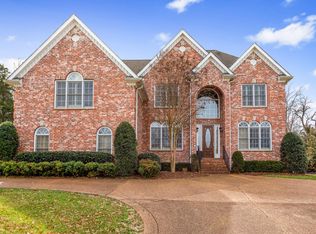 1125 Meadow Bridge Ln, Arrington, TN 37014