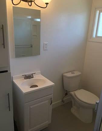 5th image of 214 Lafayette Ave #214
