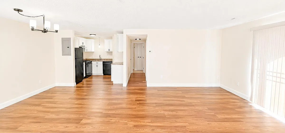 Building Photo - 685 Oak St #4