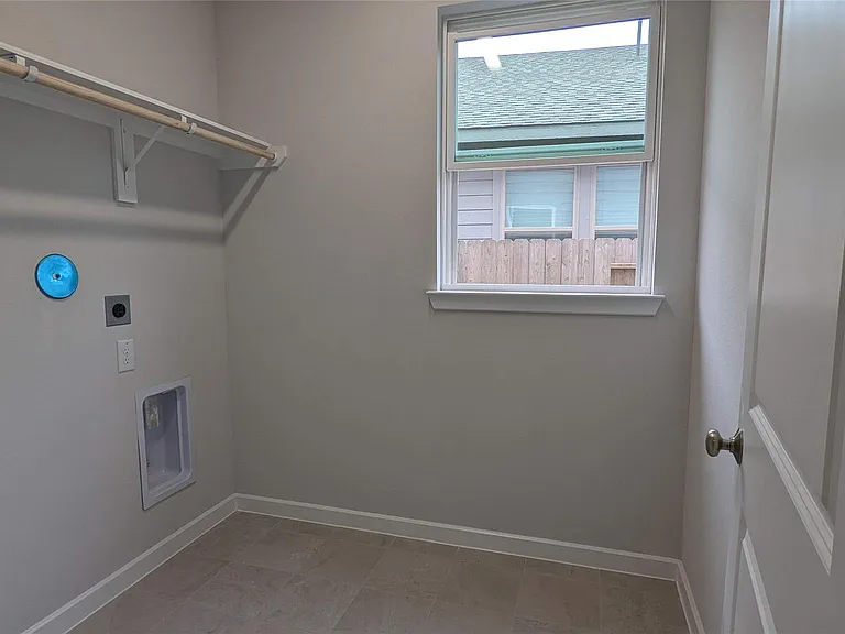 18606 Albany Bay Ln — Photo 35