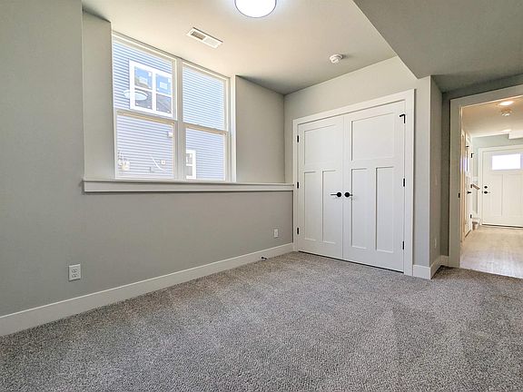 5th image of 3004 Blue Grass Dr