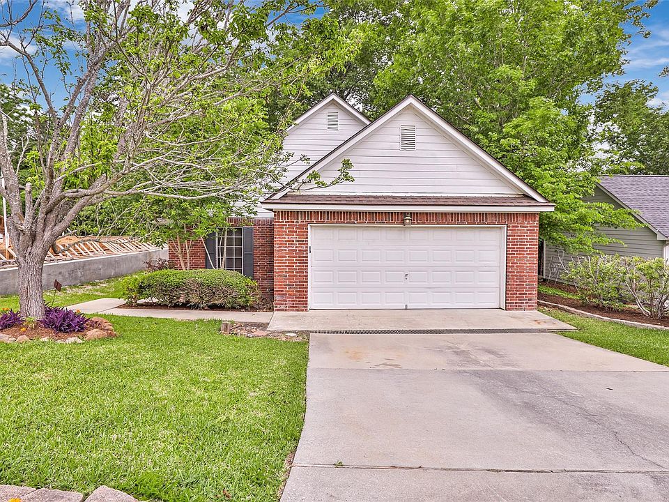 1st image of 108 Harbour Town Cir