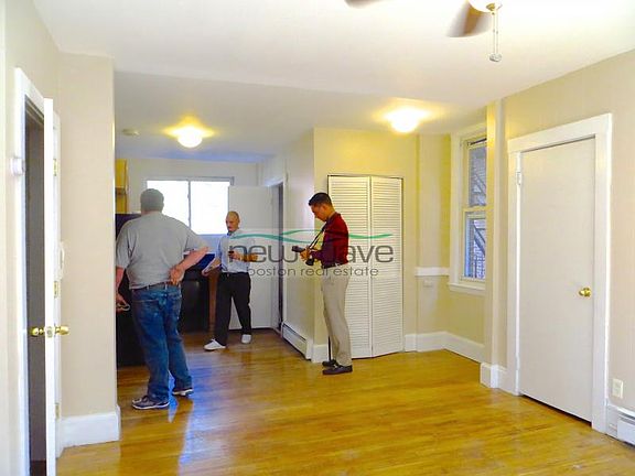 2nd image of 149 Endicott St APT 2