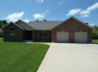1311 Cypress Rd, Olney, IL 62450