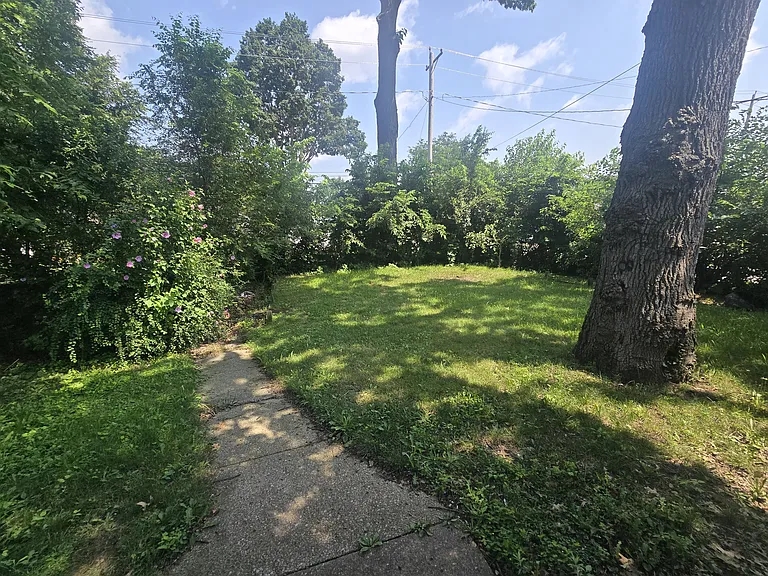 1737 E Bowman St — Photo 10