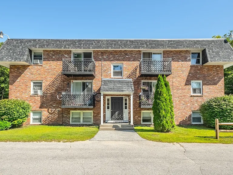 Jaffwood Apartments — Photo 9