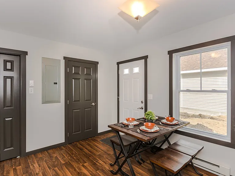 826-834 Thames Ct #1008 — Photo 19