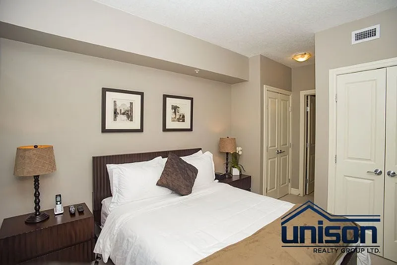 1 bed, 776 sqft, $2,300 — Photo 4