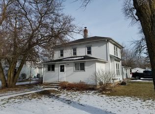124 N Main St, North Prairie, WI 53153