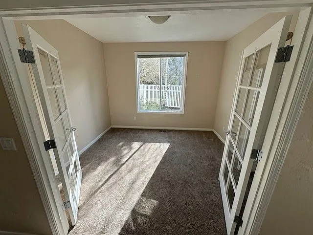 4632 SW 47th Pl — Photo 3