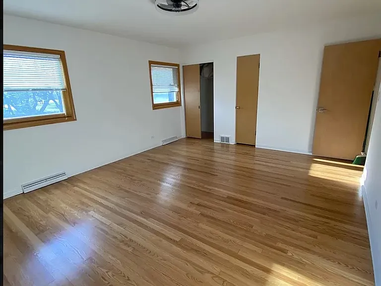 6753 N Drake Ave — Photo 10