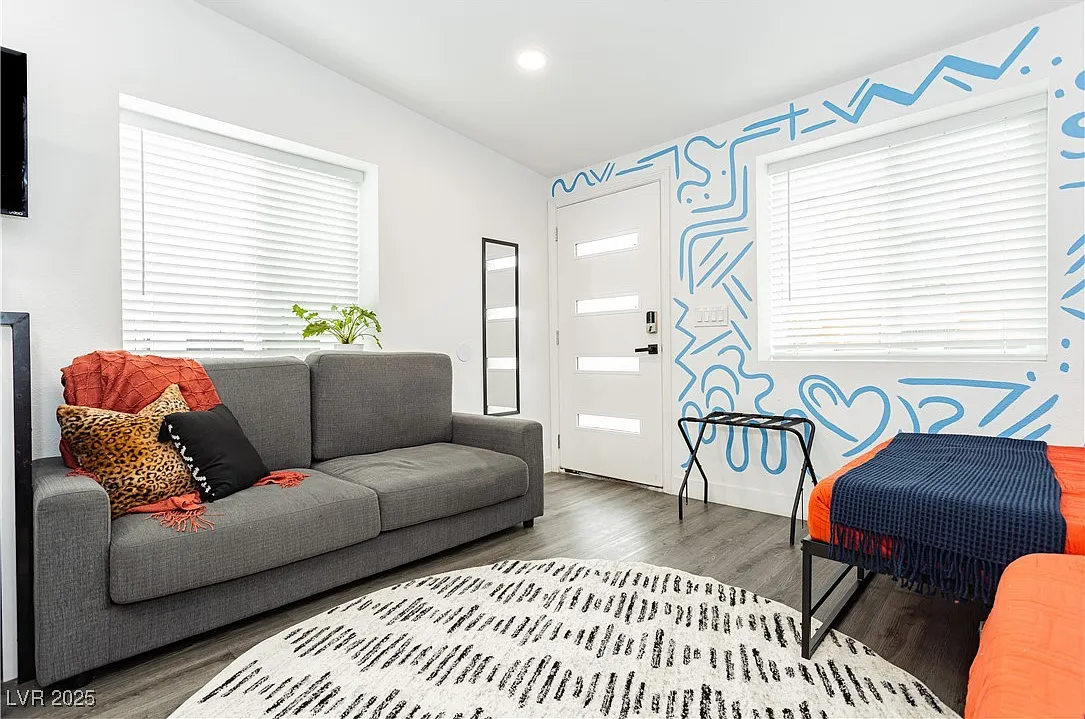 Studio, 1.0 bath, 1741 sqft, $1,400 — Photo 3