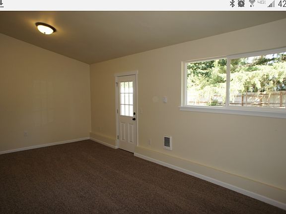 3rd image of 4412 23rd Ave SE