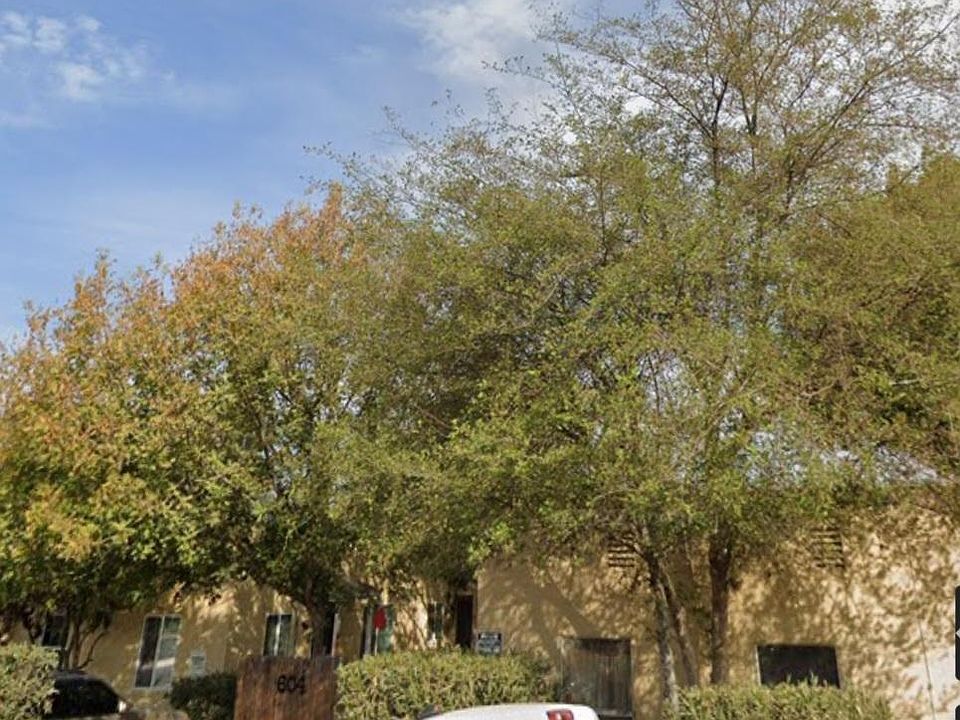 1st image of 604 E Elm St APT 7