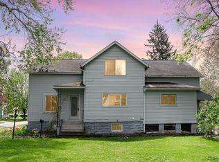 304 Marshall St, Essexville, MI