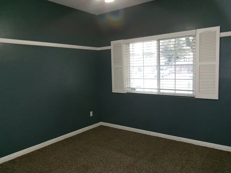 12506 Andes Ave — Photo 10