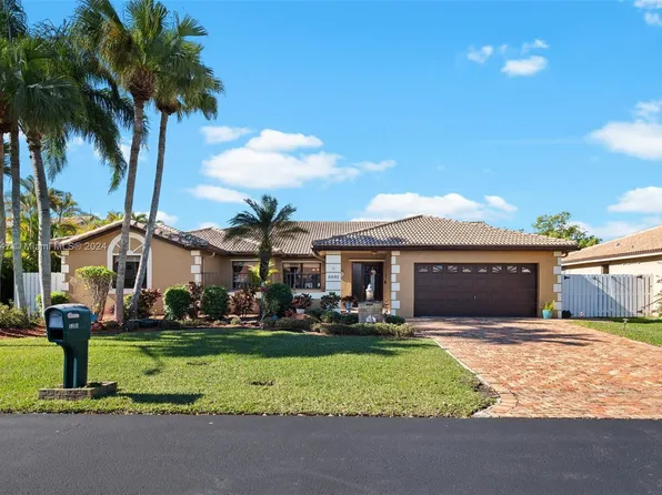 5301 King Arthur Ave, Davie, FL 33331