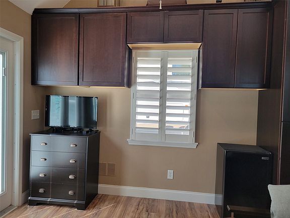 5th image of 628 SW 35th Trace